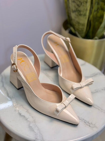 Calzado de tacón Slingback con punta en V y lazo