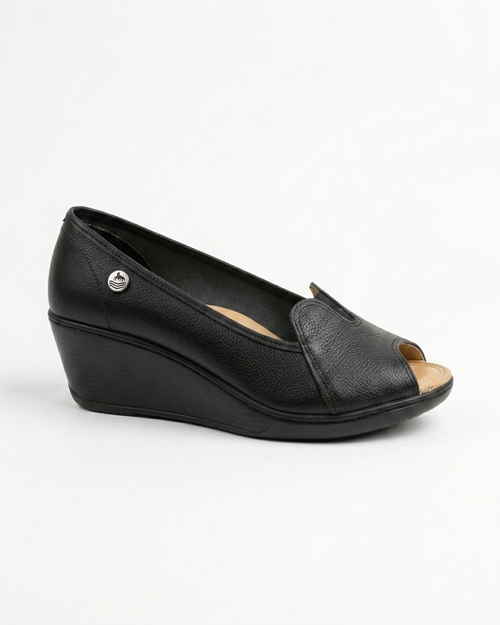 Zapato Rómulo Despuntado en Cuero Negro para mujer