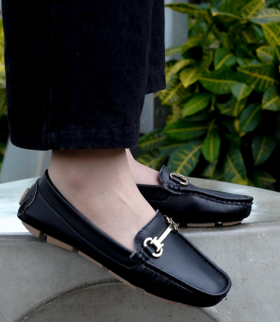 Mocasín con Herraje Dorado para Mujer
