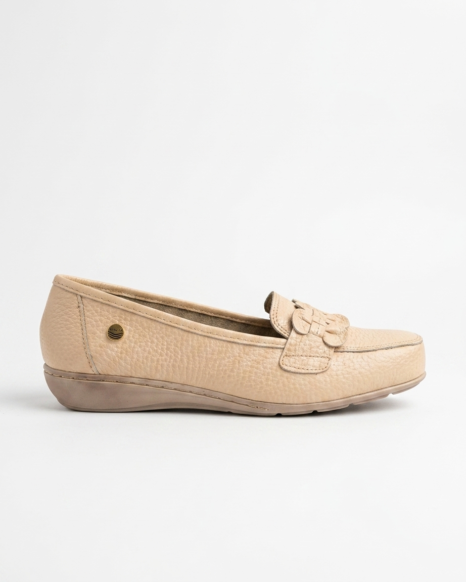 Mocasín Rómulo en Cuero Arena negro para mujer